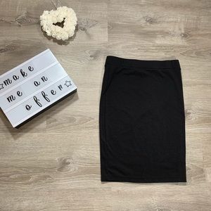Iris women’s black pencil skirt